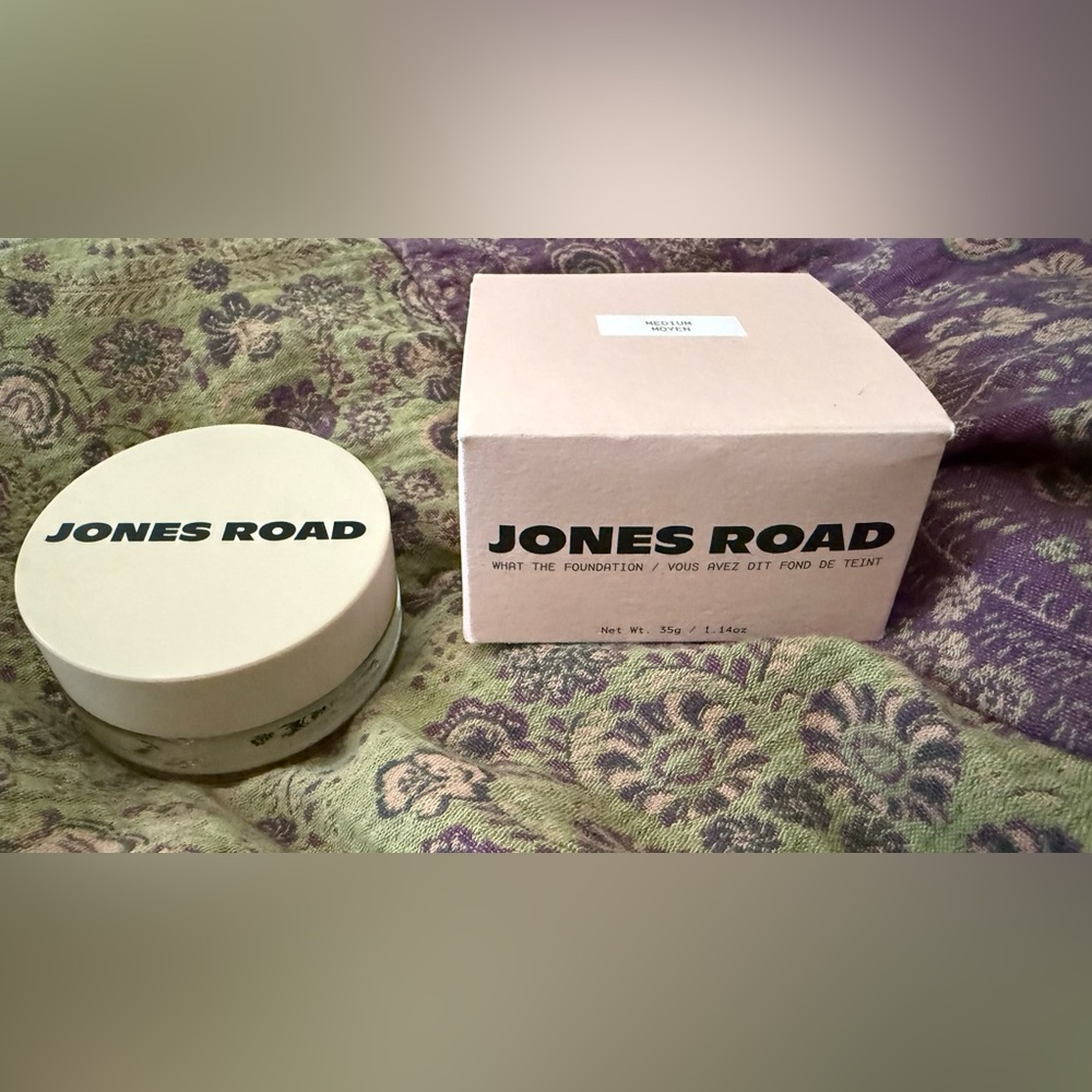 Jones Road What The Foundation - Medium